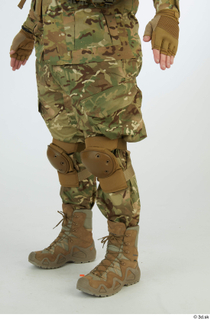 Luis Donovan Soldier Pose A leg lower body 0004.jpg